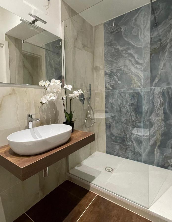 Vomero Suite And Deluxe Room B&B Napoli Eksteriør bilde