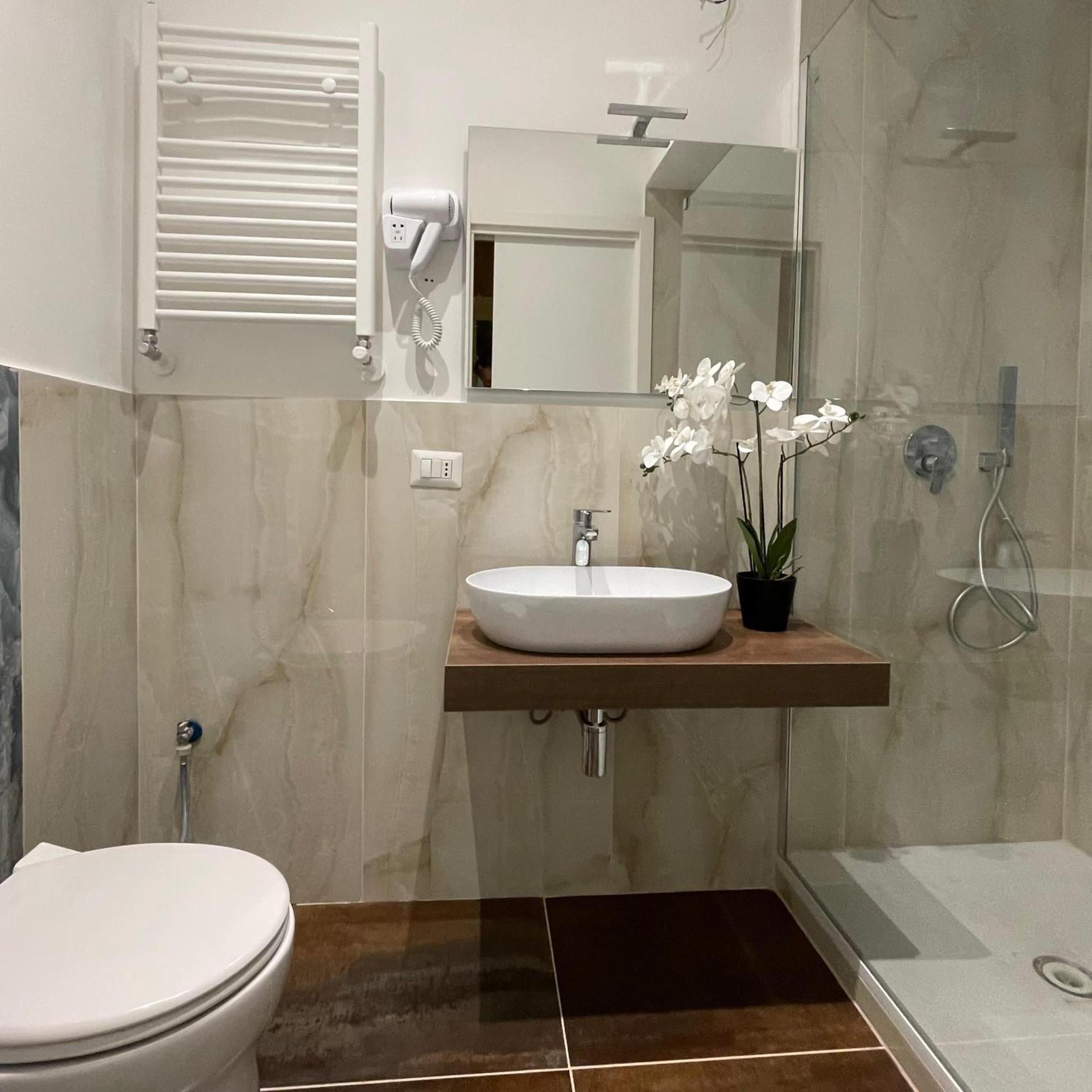 Vomero Suite And Deluxe Room B&B Napoli Eksteriør bilde